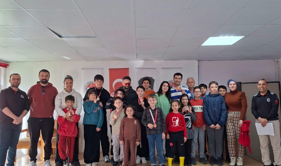 Çankırılı sporcular, Cumhuriyetimizin 103. yıl dönümü etkinlikleri kapsamında düzenlenen satranç