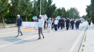 Şabanözü ilçesinde “Dünya Yürüyüş Günü” kapsamında sağlıklı yaşam yürüyüşü düzenlendi.