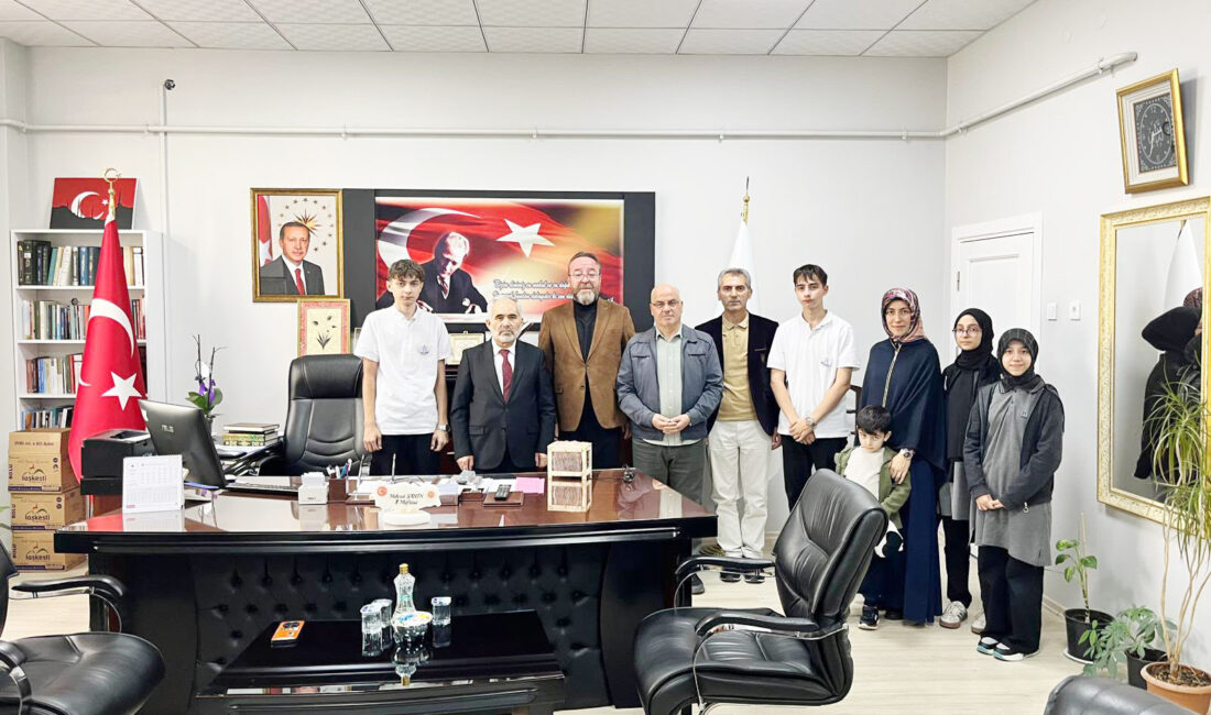 İmam Hatip Lisesi’nden Şahin’e ziyaret Çankırı Hacı Murad-ı Veli Anadolu İmam Hatip Lisesi yönetimi ve