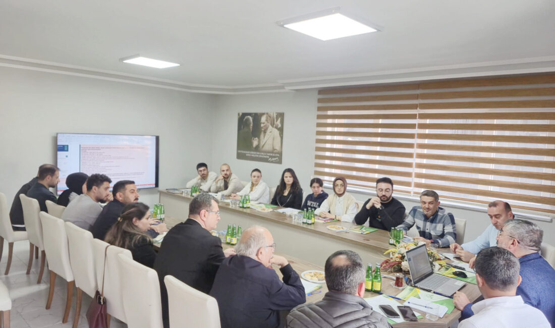 Tarım Sektörünün Finansal Yönetim Kapasitesini Güçlendirecek Eğitim Programı Başladı KUZKA’nın teknik desteğiyle düzenlenen eğitim programında, tarımsal kalkınma kooperatiflerinin mali
